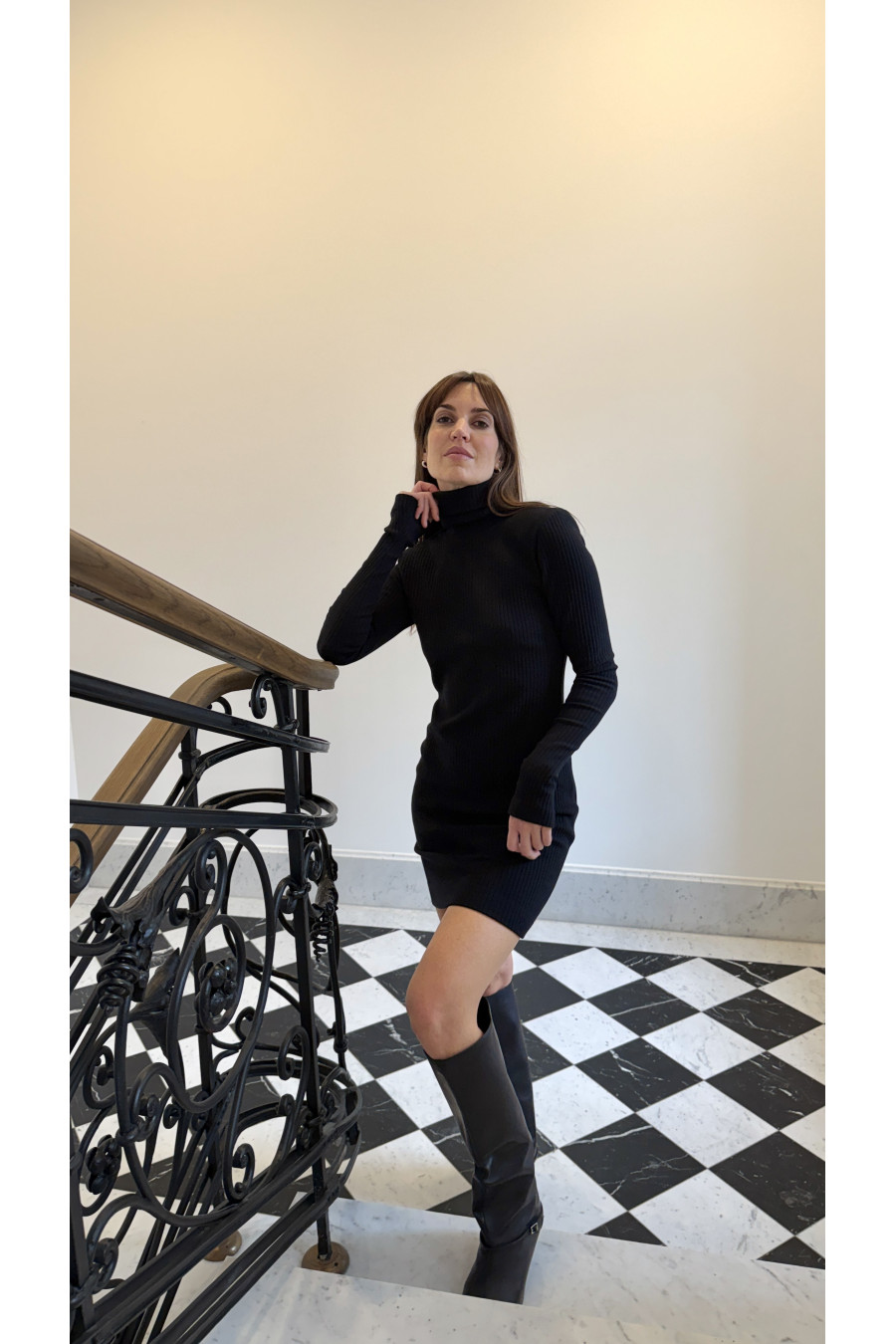 SUKIENKA FERRA BLACK